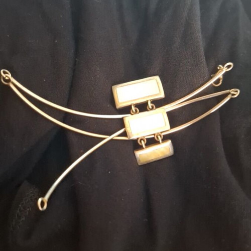 Silver geometric choker necklace with triple pendant like new