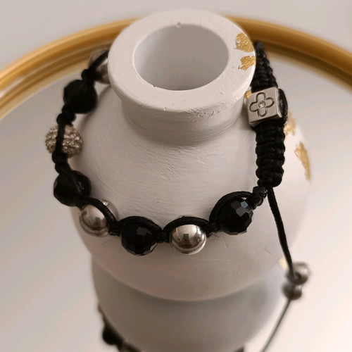 Macramé bracelet with crystals and metal beads