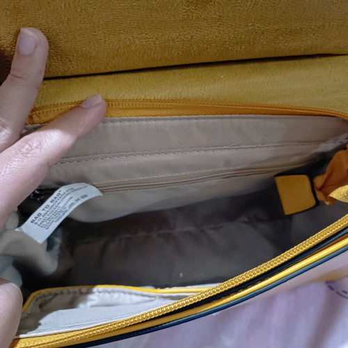 BagtoBag yellow hand bag used with detachable strap