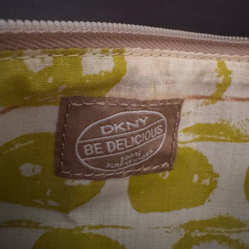 Νεσεσέρ DKNY καινούργιο, μπεζ