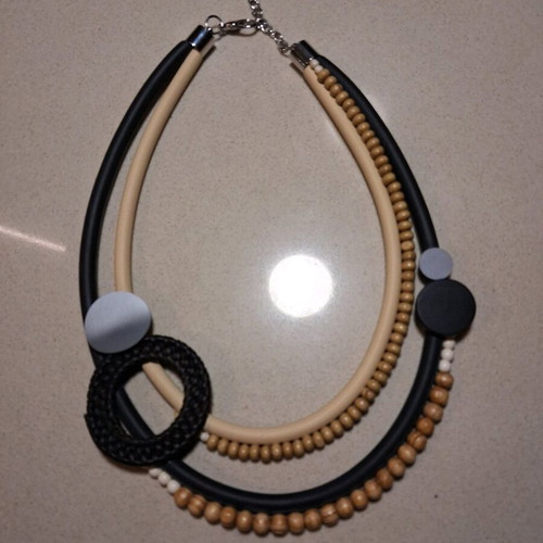 Women's statement necklace like new, boho modern geometric style