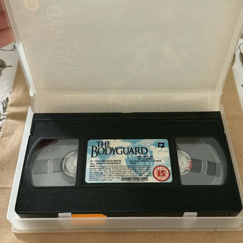 The Bodyguard videocassette like new