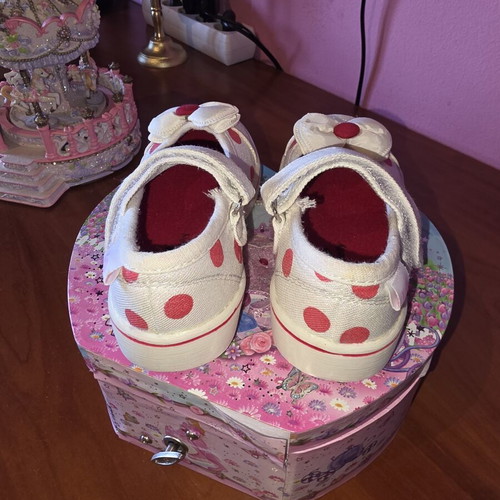 Marikelly ballerinas size 25 white glitter with red polka dots new