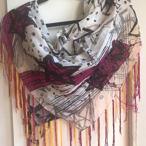 Women's square cotton scarf used with fringes