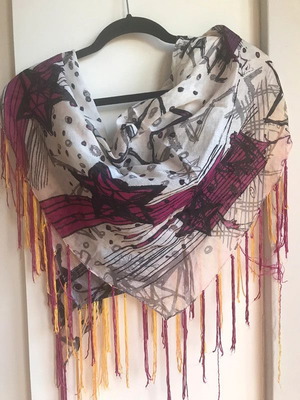 Women's square cotton scarf used with fringes