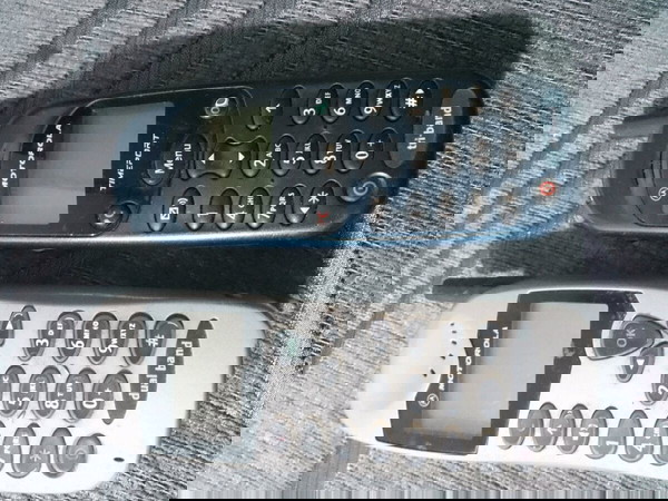 MOTOROLA VINTAGE κινητό τηλέφωνο πακέτο 2 κομμάτια όπως είναι