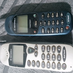 MOTOROLA VINTAGE κινητό τηλέφωνο πακέτο 2 κομμάτια όπως είναι