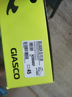 Work shoes new
