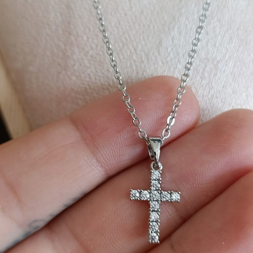 Cross necklace silver, like new condition