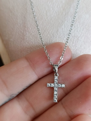 Cross necklace silver, like new condition