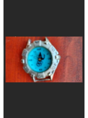 Retro 2000 watch like new, white and silver