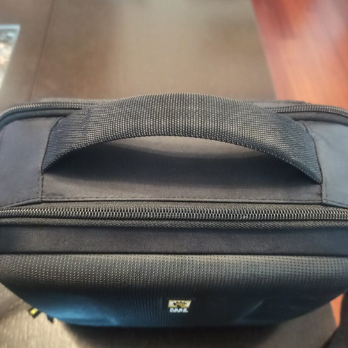 Case Logic shoulder bag like new, black