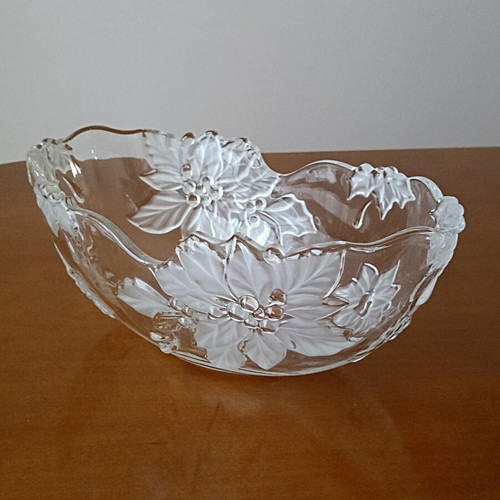 Mikasa crystal bowl Poinsettia centerpiece, like new