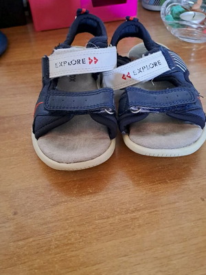Boys' sandals used, size 29