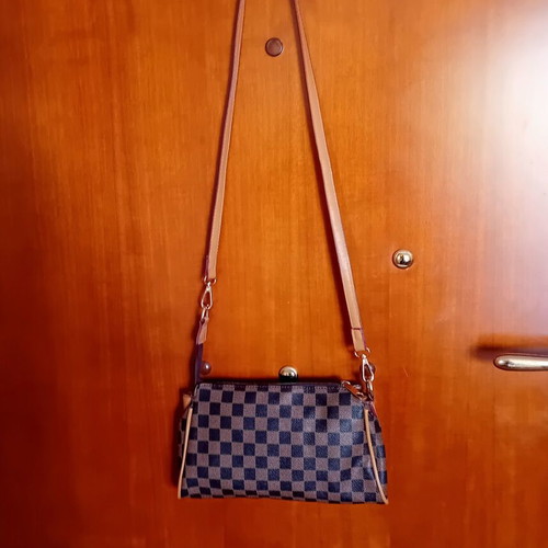 Shoulder bag in black-tan faux leather like new, 35x32 cm