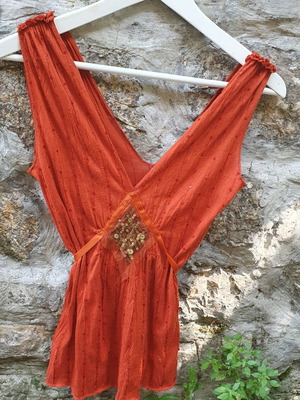 Te Quiero Orange Sequin Top size S used