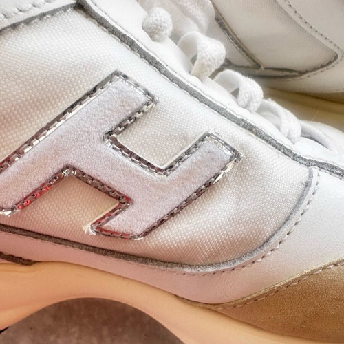 Hogan sneakers like new, white with suede leather and silver logo, size 38.5