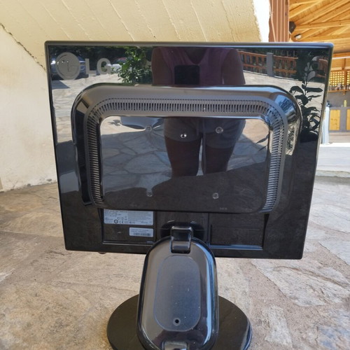 LG Flatron computer monitor