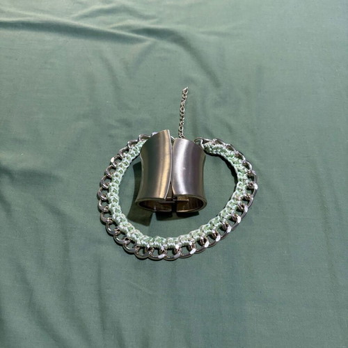 Jewelry set like new, green and gold colors