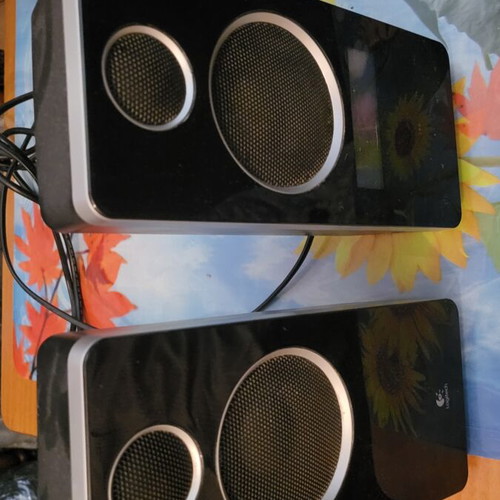 Logitech Z10 computer speakers used, good condition