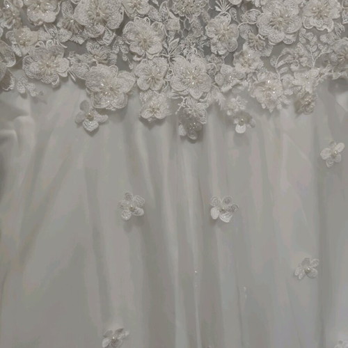 Wedding dress new romantic style with embroidery, tulle and lace, size 38/40