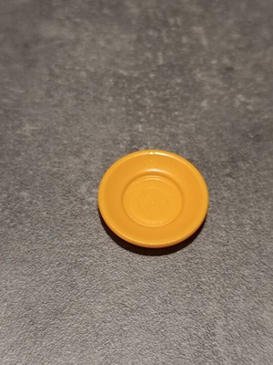 Playmobil yellow plate
