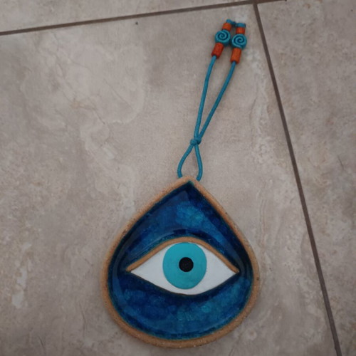 Souvenir hanging eye like new