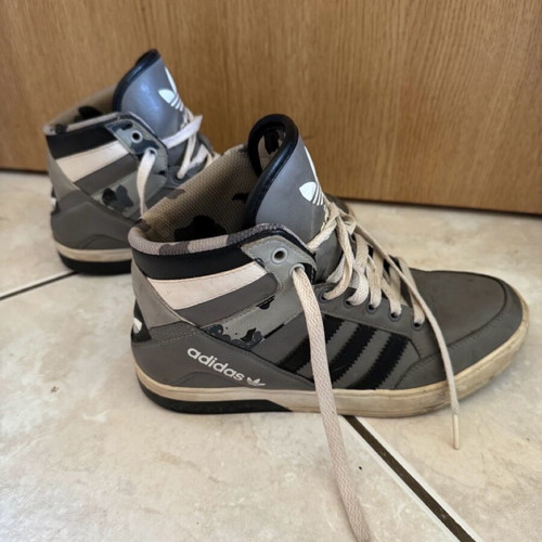 Adidas athletic boot used, size 38, black and gray