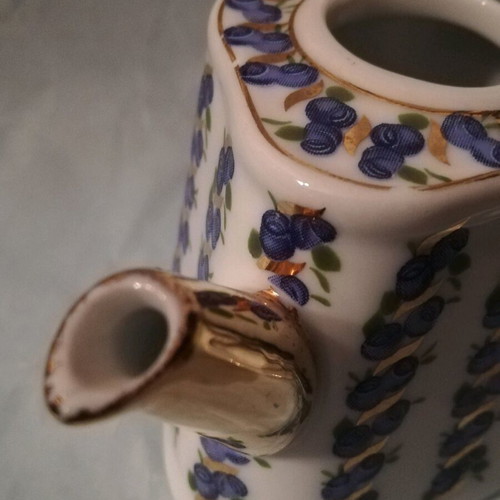 Limoges mini teapot like new
