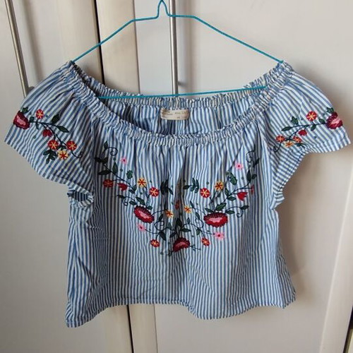Zara girls blouse 13-14 years striped with embroidered flowers like new