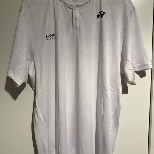 Yonex t shirt white XL used