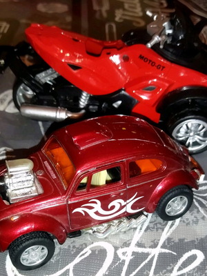 Car and motorcycle toys used, with sound and movement