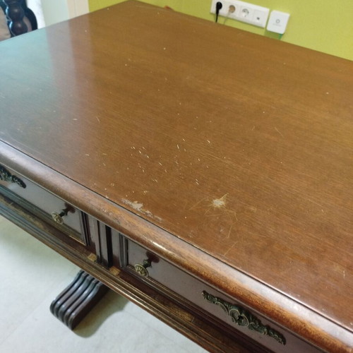 Classic desk with three drawers