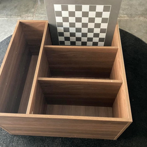 Living room coffee table like new with chessboard