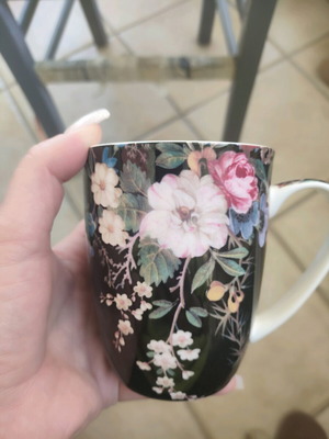 Porcelain mug William Kilburn collection new