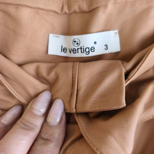 Leather wide-leg 3/4 pants set beige-apricot and patterned blouse used