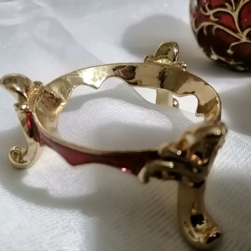 Egg with stones new, elegant design with base and magnets