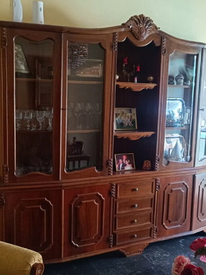 Large vintage living room unit used