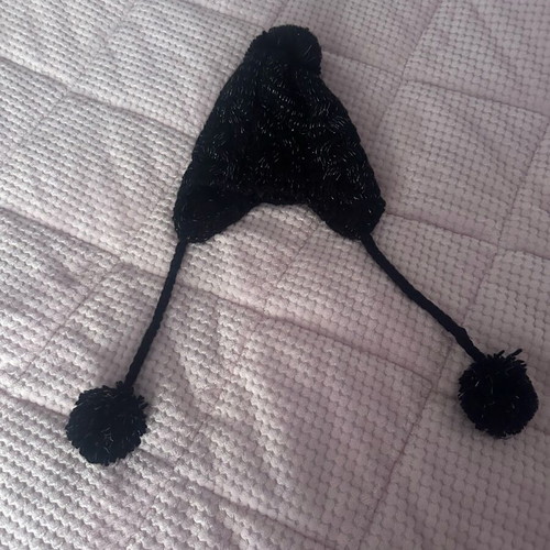 Black knit cap used for women and men