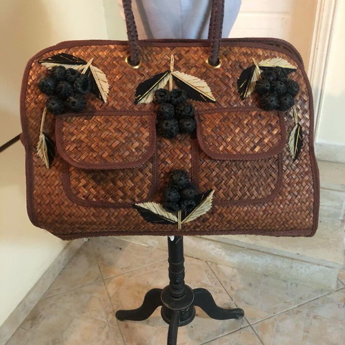 Straw large shoulder bag like new, summer for walk and beach