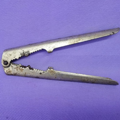 Nutcracker used, shell cracking tool for nuts