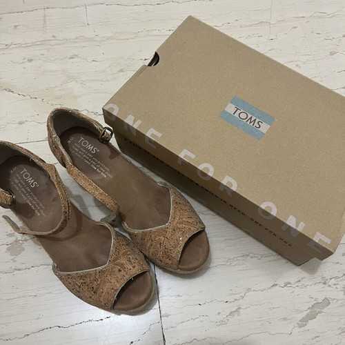 Toms high espadrilles new, beige