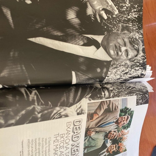 Downtown 2009 magazine used, Kennedys Onasis