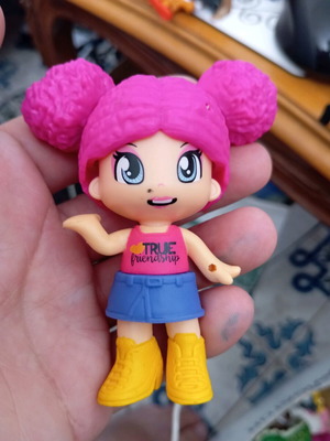 Pinypon figure used from the Best Friends series