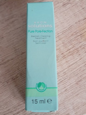 Θεραπεία για σπυράκια Avon αχρησιμοποίητη