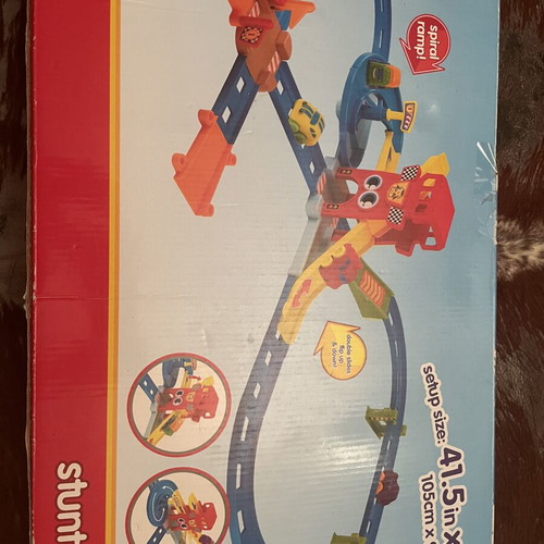 Supreme Baby Wheels Stunt Play Set like new for 18 months+
