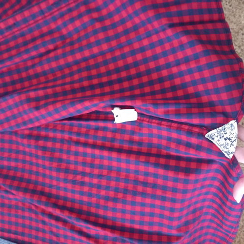 Men's/teen red shirt new, size XL