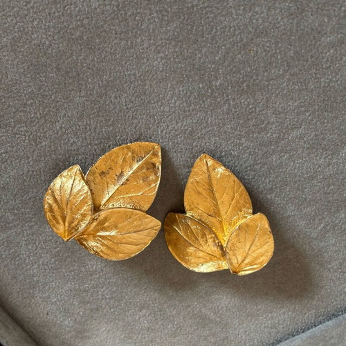 Trifari vintage clips earrings used, gold plated