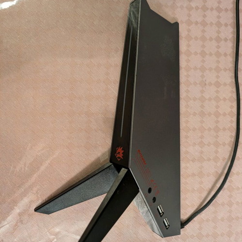 Blitzwolf BW-GTK0 RGB Headphone Stand like new with USB 2.0 and audio port