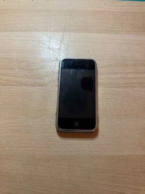 iPhone 2G collectible used for repair